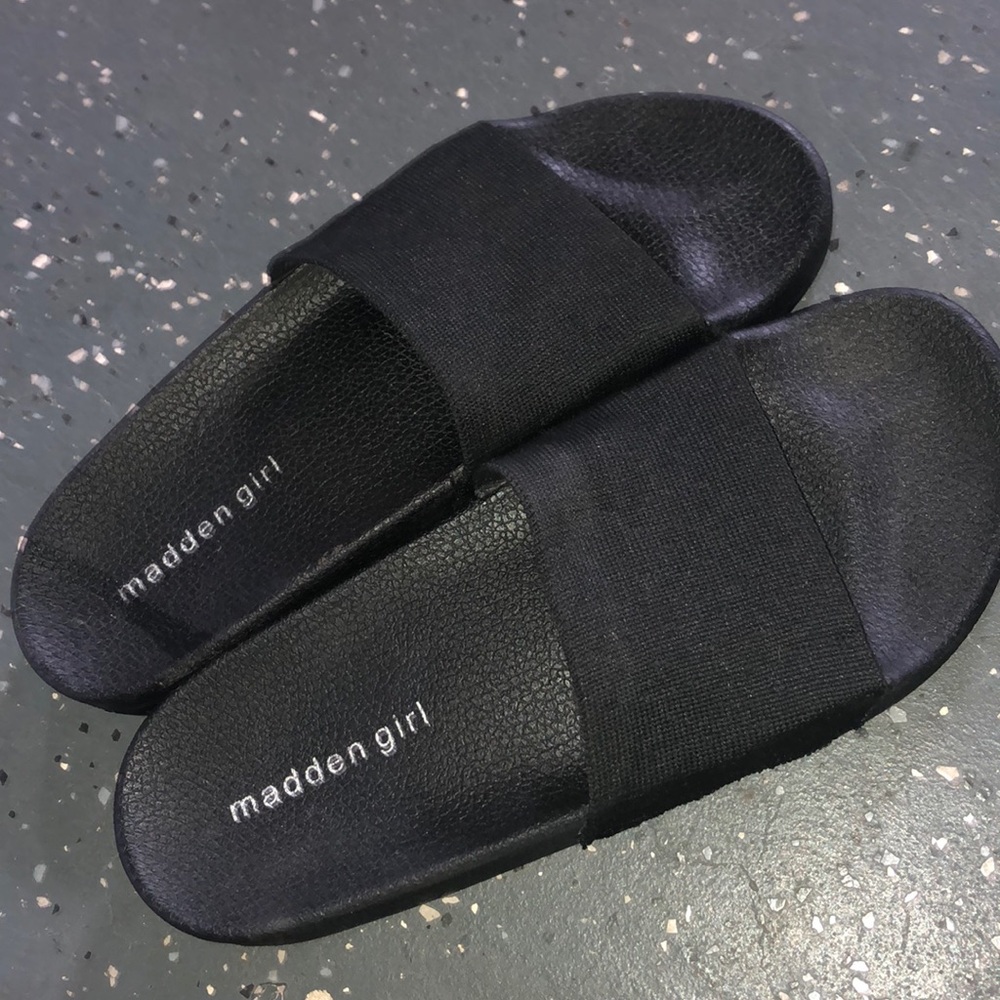 Madden girl black slides size 7